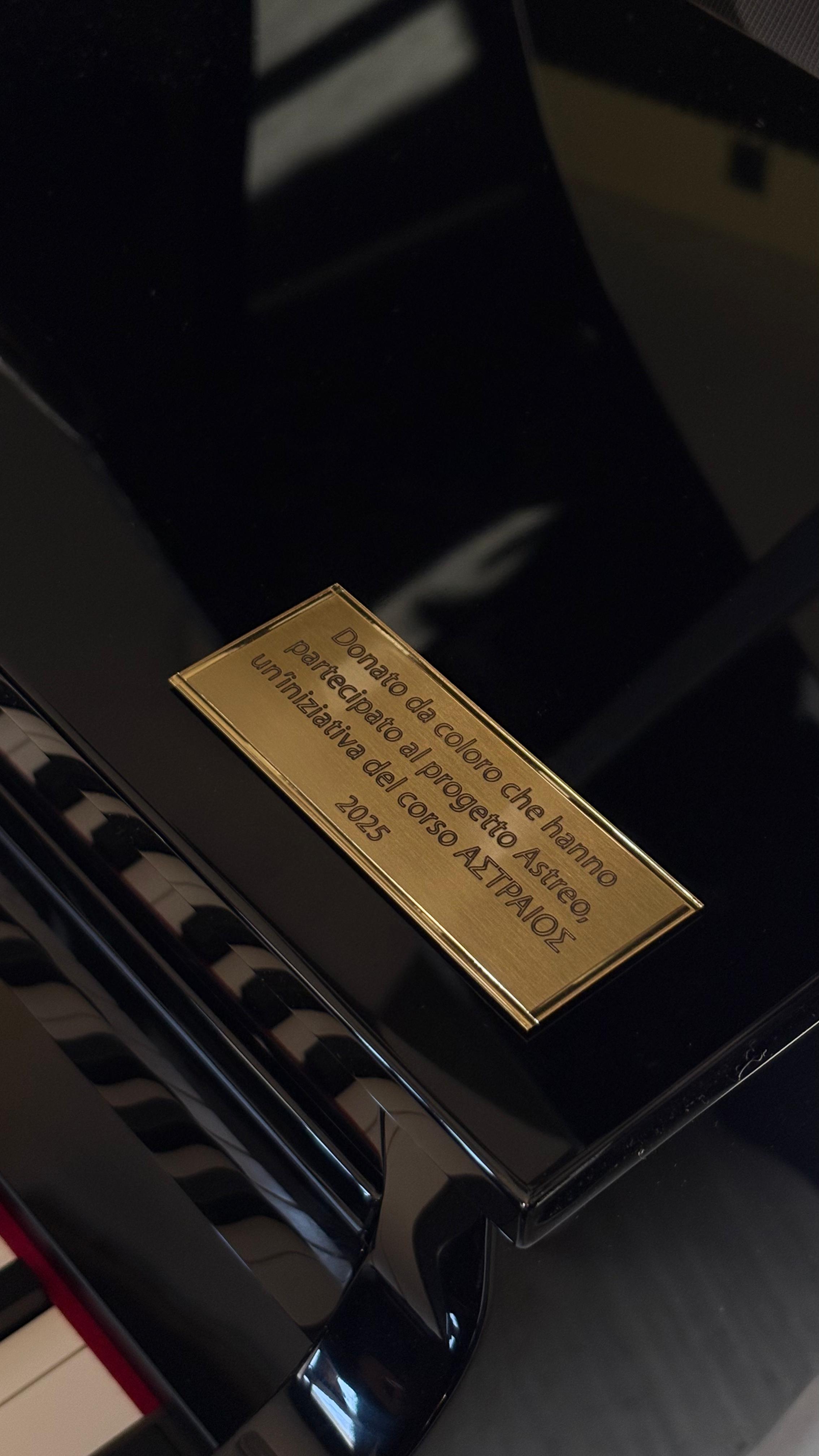 Consegna del pianoforte alla Scuola Navale Militare Morosini